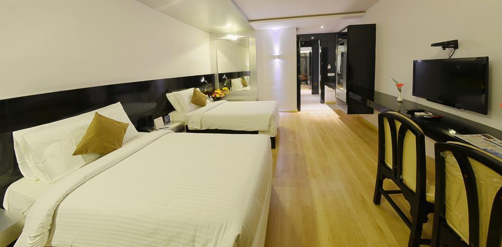 Hotel Gokulam Park Csennai Kültér fotó