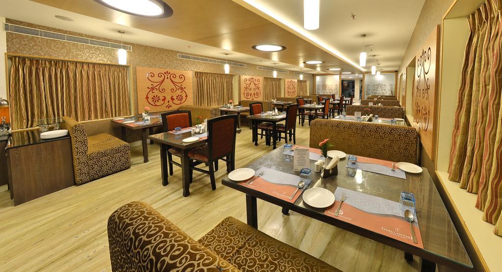 Hotel Gokulam Park Csennai Kültér fotó