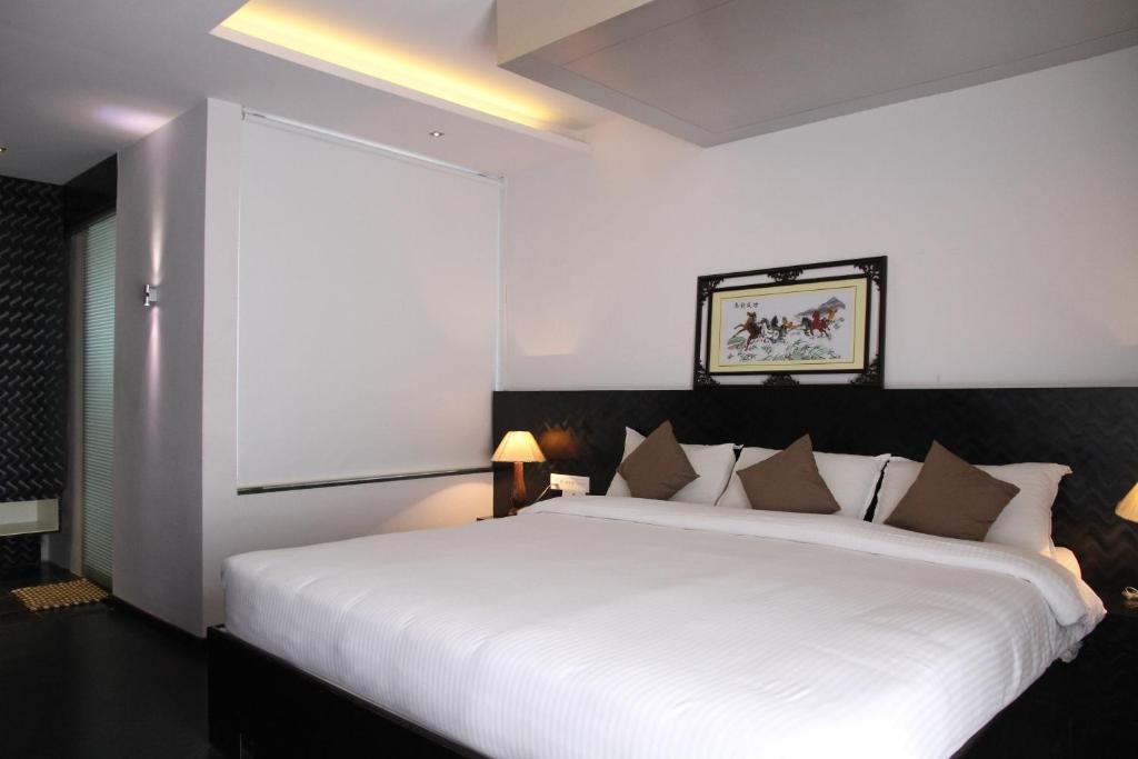 Hotel Gokulam Park Csennai Kültér fotó