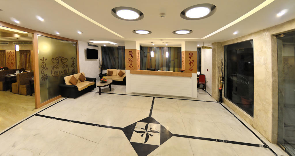 Hotel Gokulam Park Csennai Kültér fotó