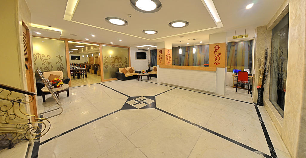 Hotel Gokulam Park Csennai Kültér fotó