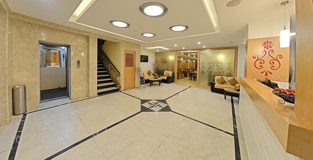 Hotel Gokulam Park Csennai Kültér fotó