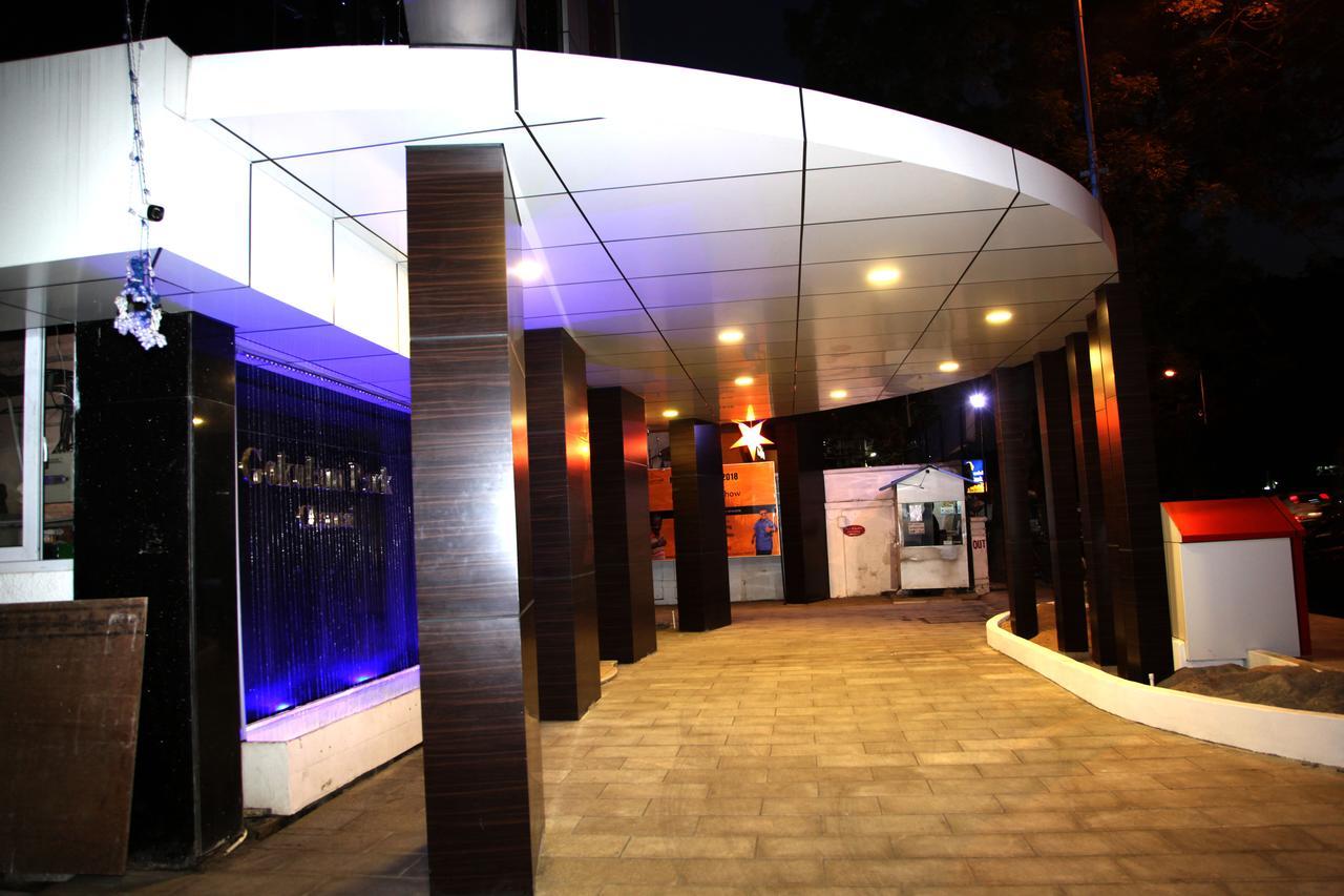 Hotel Gokulam Park Csennai Kültér fotó