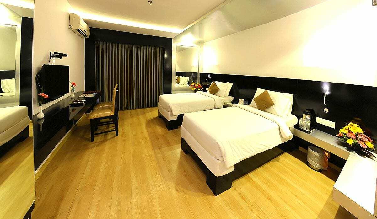 Hotel Gokulam Park Csennai Kültér fotó